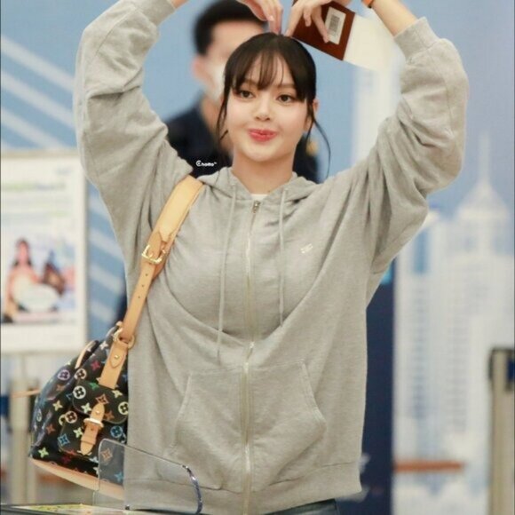 Authentic Louis Vuitton Multicolor Petit Noe Monogram Bucket Shoulder Bag White - Picture 4 of 16